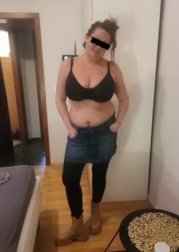 MILF 35 kann mit jedem Schwanz sehr gut umgehen!