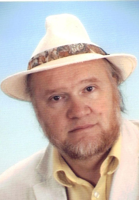 Stämmiger Bursche sucht dauerhaften Posten als Hausfreund oder Bull bei freundlichem Paar