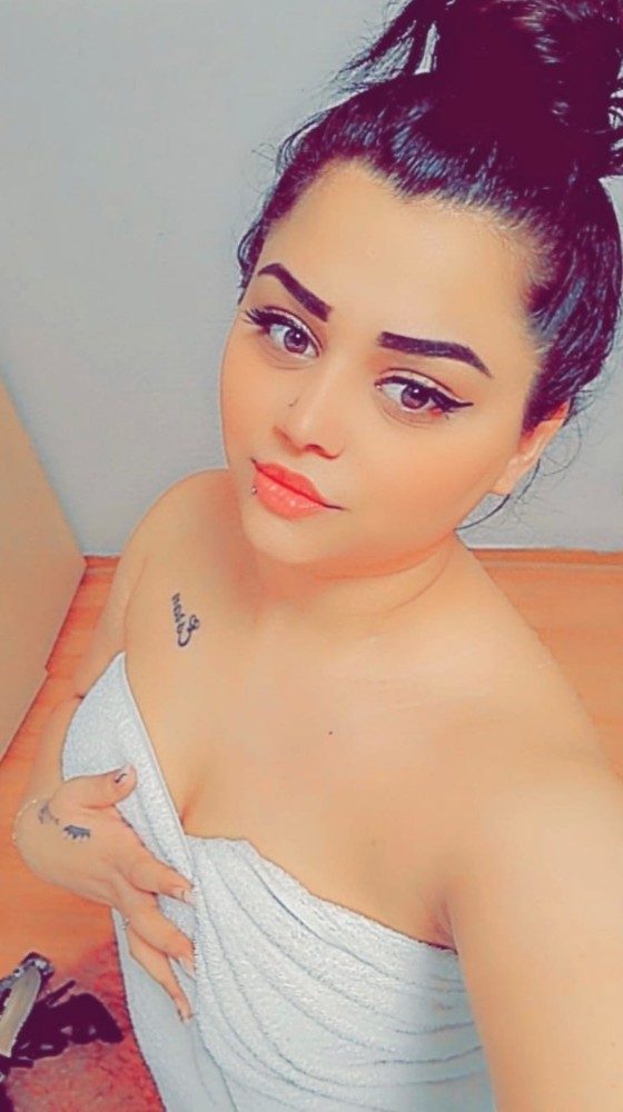 Zara 23: geil auf jede hemmungslose Mann!