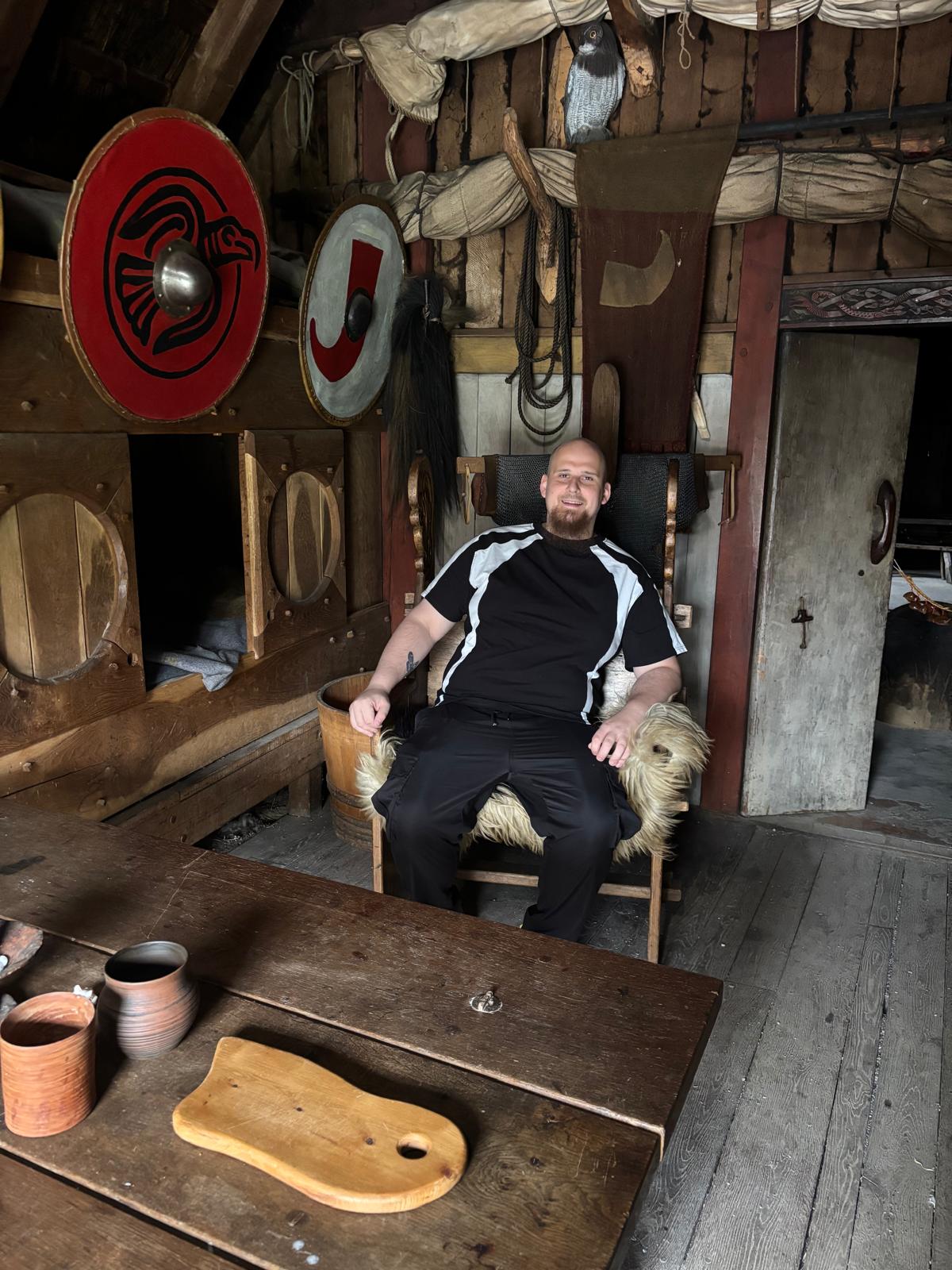 Suche Frau zwischen 18 und 55 für AO