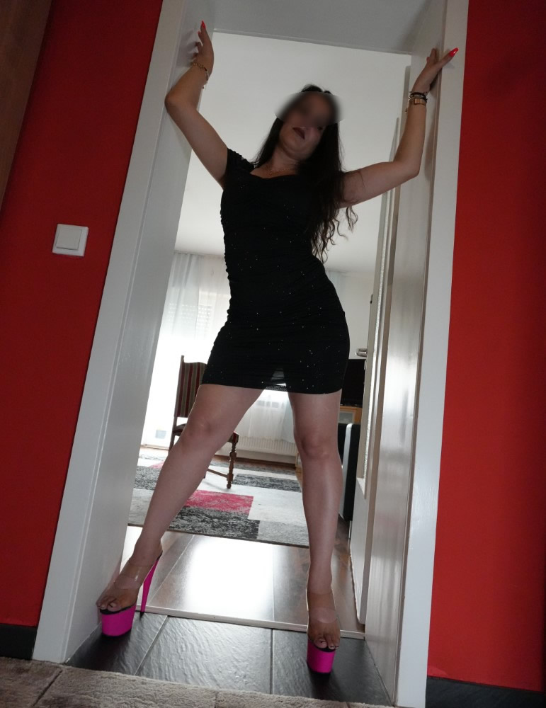 Leckere Muschi, ganz Geil auf Schwanz in voller Länge!