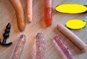 Paar bietet von ihr oder ihm benutzte Dildos an