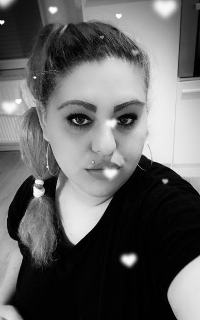 Heiße Carmen macht geile Ficktreffen