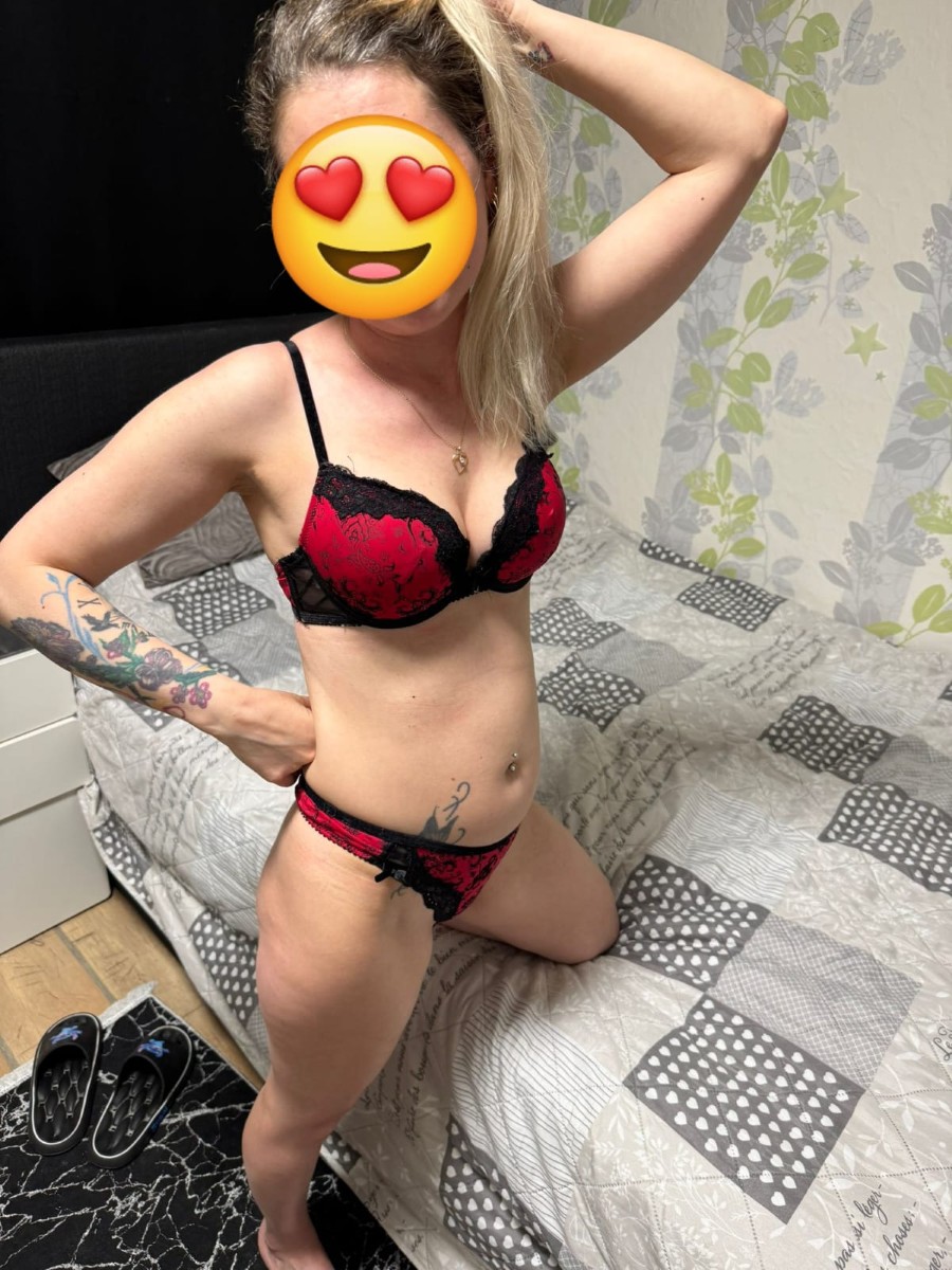 Neuling Alicia für unkomplizierten zärtlichen Sex (nur mir Schutz)