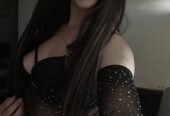 Sexy Larina macht geile Sextreffen